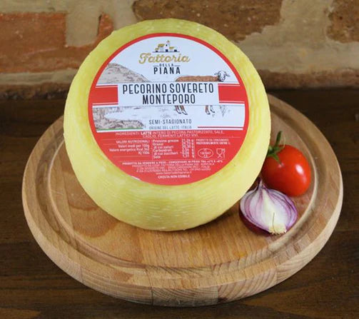 Formaggio pecorino - SEMISTAGIONATO - Fattoria della Piana - 600 gr ca
