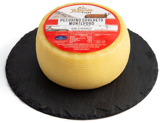 Formaggio pecorino -SEMISTAGIONATO - Fattoria della Piana - 650 gr ca
